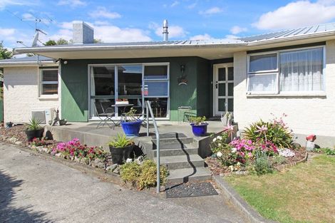 Photo of property in 78 Victoria Street, Carterton, 5713