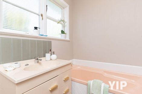 Photo of property in 15 Hollies Crescent, Johnsonville, Wellington, 6037