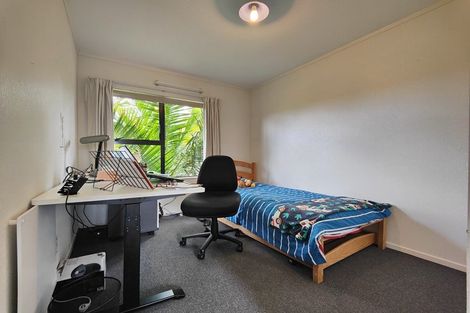 Photo of property in 103 Aviemore Drive, Highland Park, Auckland, 2010
