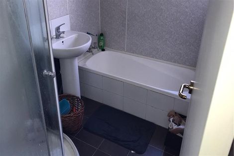 Photo of property in 12 Riverton Drive, Randwick Park, Auckland, 2105