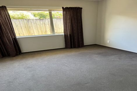 Photo of property in 51 Gandalf Crescent, Paraparaumu, 5032