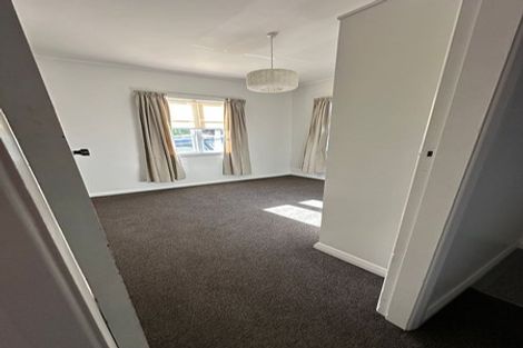 Photo of property in 2 Moorefield Road, Johnsonville, Wellington, 6037