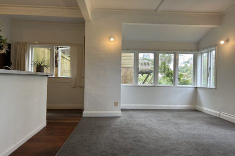 Photo of property in 19 Hadfield Terrace, Kelburn, Wellington, 6012