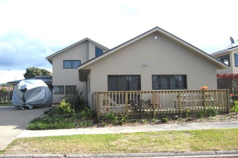 Photo of property in 11 Chestnut Grove, Tairua, 3508