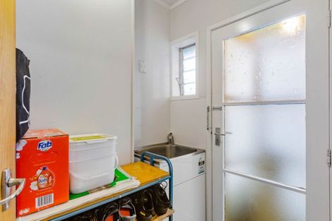 Photo of property in 2/79 Archers Road, Hillcrest, Auckland, 0629