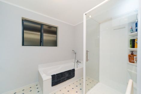 Photo of property in 69 Meridian Grove, Kelvin Grove, Palmerston North, 4414