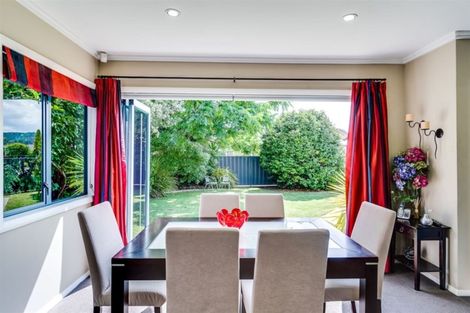 Photo of property in 37 Avondale Road, Taradale, Napier, 4112