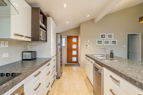 Photo of property in 26 Woolwich Close, Whitby, Porirua, 5024