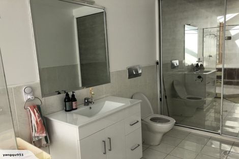 Photo of property in 39 Churchill Road, Murrays Bay, Auckland, 0630