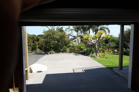 Photo of property in 2/128 Aberdeen Road, Campbells Bay, Auckland, 0620