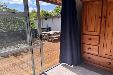Photo of property in 2/52 Scenic Drive, Hillpark, Auckland, 2102