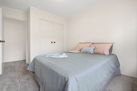 Photo of property in 5 Redmount Place, Red Hill, Papakura, 2110