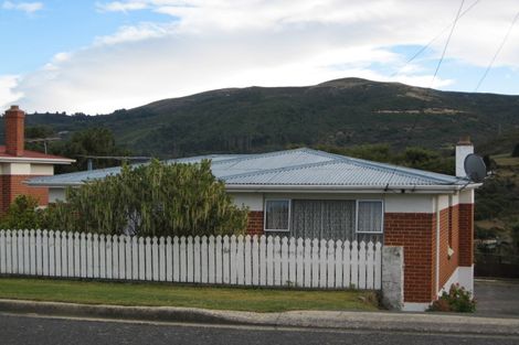 Photo of property in 1/18 Dalmeny Close, Murrays Bay, Auckland, 0630