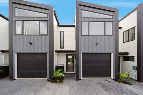 Photo of property in 2/7 Tapu Road, Huapai, Kumeu, 0810