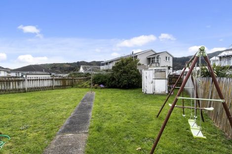 Photo of property in 17 Strand Crescent, Naenae, Lower Hutt, 5011
