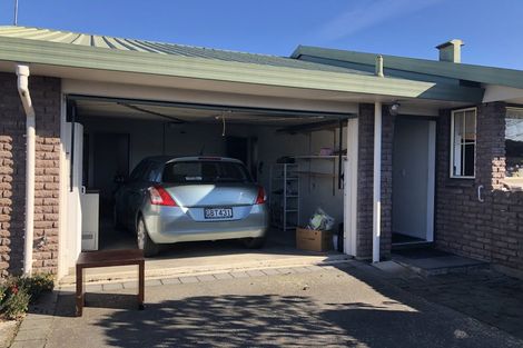 Photo of property in 2/54 Aorangi Road, Bryndwr, Christchurch, 8053