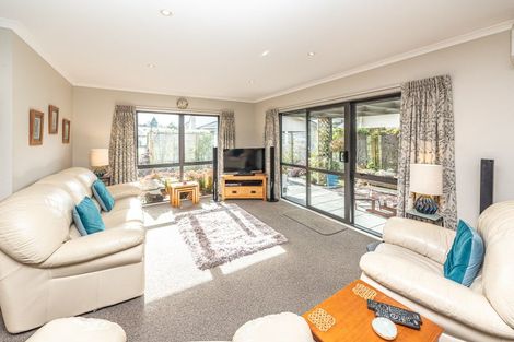Photo of property in Caversham Park, 2/7 Caversham Road, Westmere, Whanganui, 4501