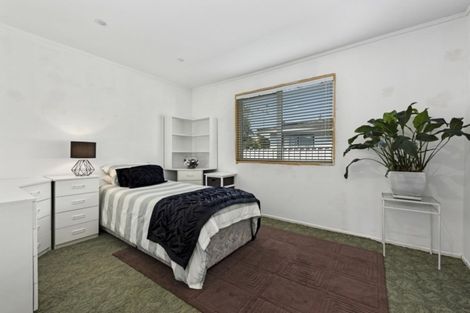 Photo of property in 12 Indiana Grove, Totara Park, Upper Hutt, 5018