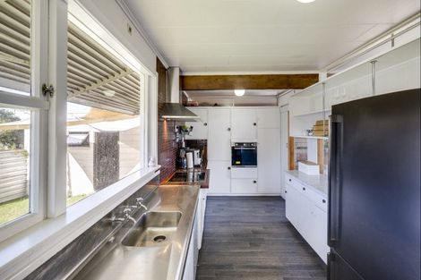 Photo of property in 24 Windsor Terrace, Taradale, Napier, 4112