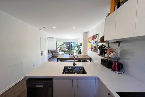 Photo of property in 9 Kotuitui Street, Manukau, Auckland, 2104