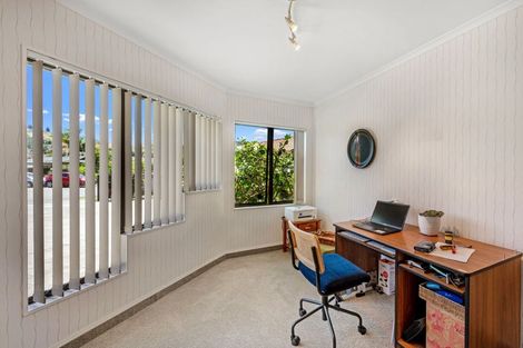 Photo of property in 10 Bishops Close, Greenmeadows, Napier, 4112