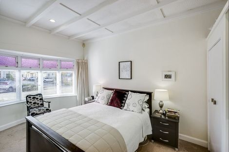 Photo of property in 206 Lyndon Road West, Hastings, 4122