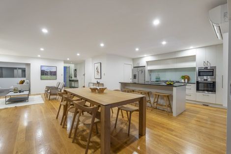 Photo of property in 15a St Michaels Avenue, Point Chevalier, Auckland, 1022