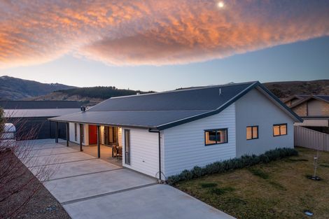 Photo of property in 12 Annan Street, Clyde, 9330