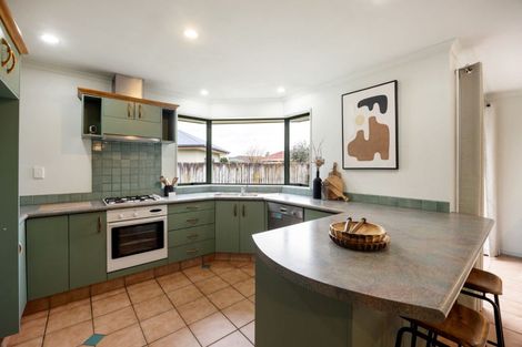 Photo of property in 12 Greenough Place, Rototuna, Hamilton, 3210