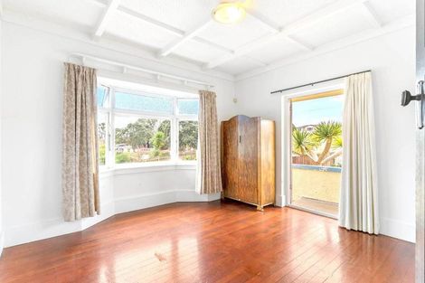 Photo of property in 187 Blockhouse Bay Road, Avondale, Auckland, 0600