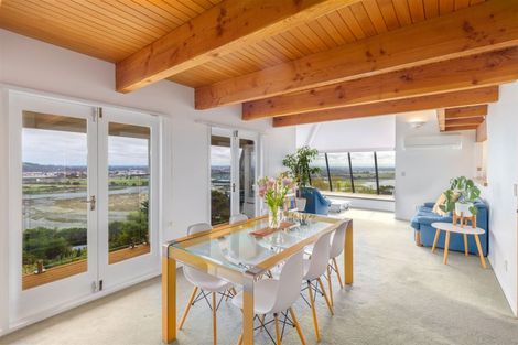 Photo of property in 2 Hobday Lane, Mount Pleasant, Christchurch, 8081