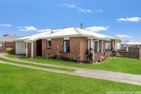 Photo of property in 70 Sandspit Road, Waiuku, 2123