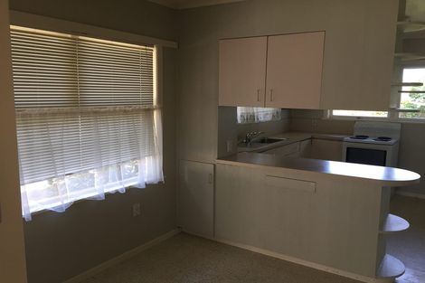 Photo of property in 12 Cross Street, Papakura, 2110