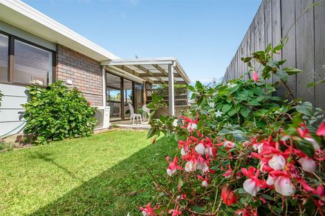 Photo of property in 4/39 Swanson Road, Henderson, Auckland, 0610