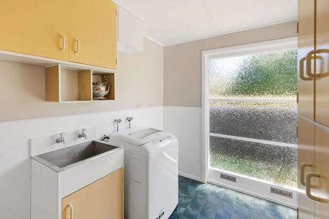 Photo of property in 73 Parkes Avenue, Saint Johns Hill, Whanganui, 4501