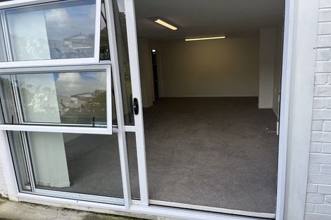 Photo of property in 32 Chartwell Avenue, Glenfield, Auckland, 0629