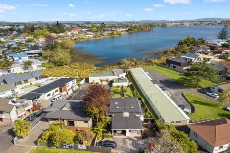 Photo of property in 2b Lake Crescent, Hamilton Lake, Hamilton, 3204