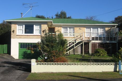 Photo of property in 11 Rembrandt Place, Opaheke, Papakura, 2113