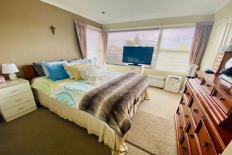 Photo of property in 104 Ti Rakau Drive, Pakuranga, Auckland, 2010