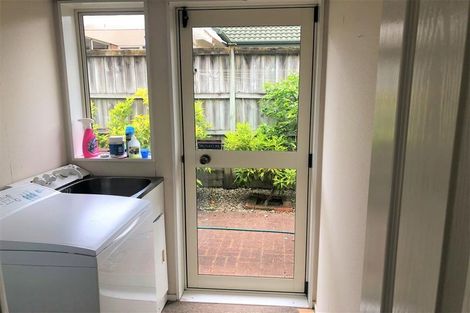 Photo of property in 14 Heyington Way, East Tamaki Heights, Auckland, 2016