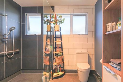 Photo of property in 56 Matai Street, Inglewood, 4330