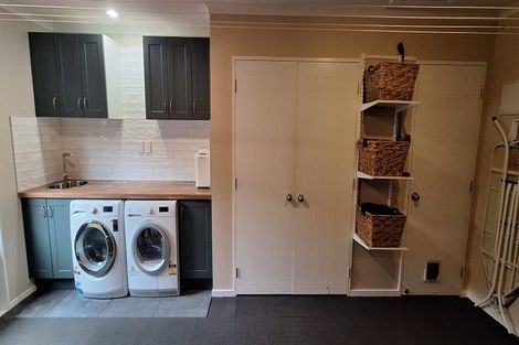 Photo of property in 22 Aragon Grove, Kingsley Heights, Upper Hutt, 5018