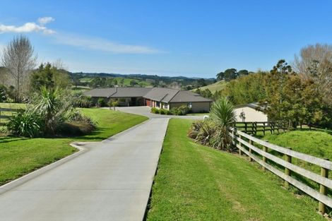 Photo of property in 25 Joblin Road, Wainui, Silverdale, 0994