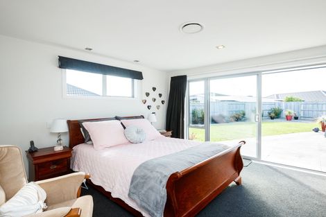 Photo of property in 53 Rodeo Drive, Kelvin Grove, Palmerston North, 4414
