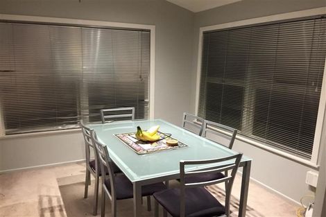 Photo of property in 22 Shanaway Rise, Hillcrest, Auckland, 0627