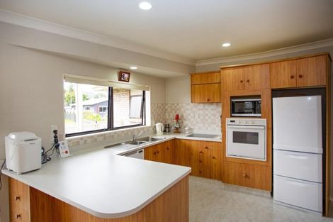 Photo of property in 114 Moana Anu Anu Avenue, Whangamata, 3620