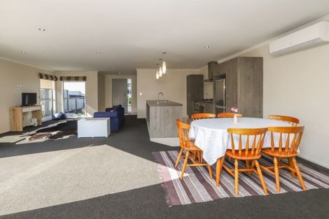 Photo of property in 18a Castleton Way, Flagstaff, Hamilton, 3210