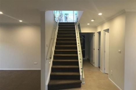 Photo of property in 3a Stitchbird Close, Murrays Bay, Auckland, 0630