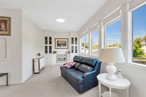 Photo of property in 84 Great North Road, Saint Johns Hill, Whanganui, 4500