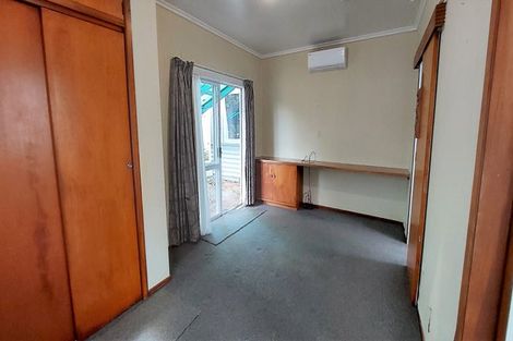 Photo of property in 88 Queenwood Road, Levin, 5510
